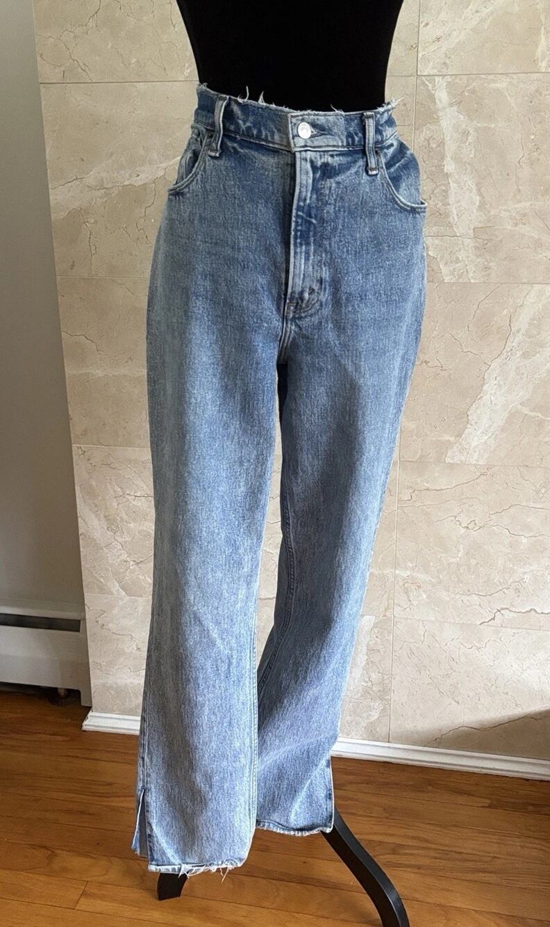 Abercrombie & Fitch 90s Straight Ultra High-Rise Jeans Curve Love — 8 Light Wash